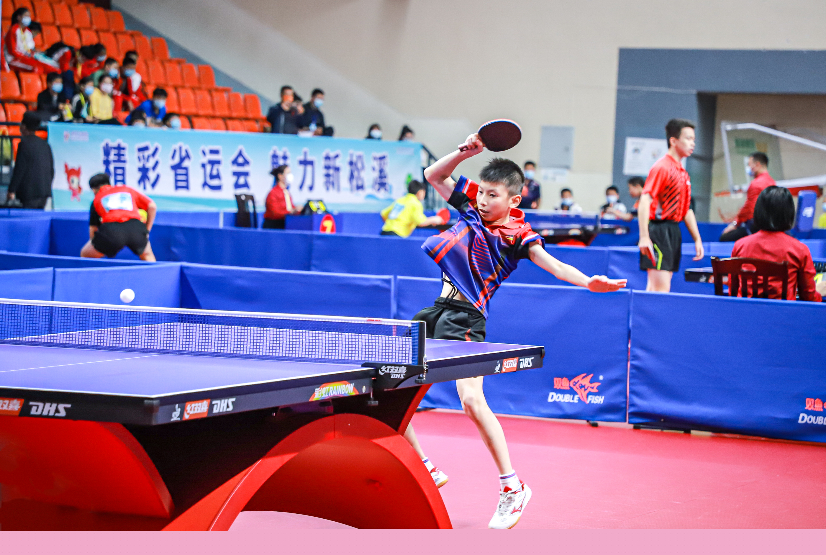 的对抗中脱 的对抗中脱