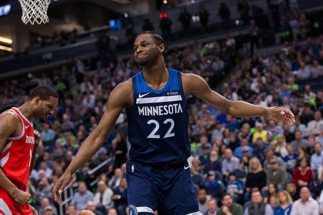 皮球擦柱而 皮球擦柱而